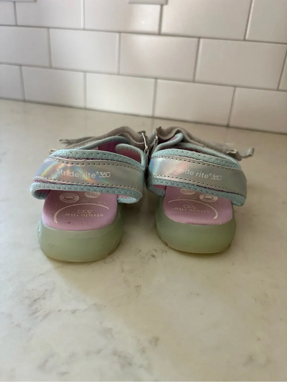 Stride Rite 360 Girls Sport Sandals Size 13 Memory Foam Hook & Loop light up!